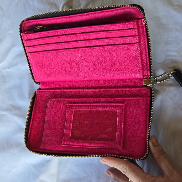 Betsey Johnson Wristlet - Picture 8 of 13
